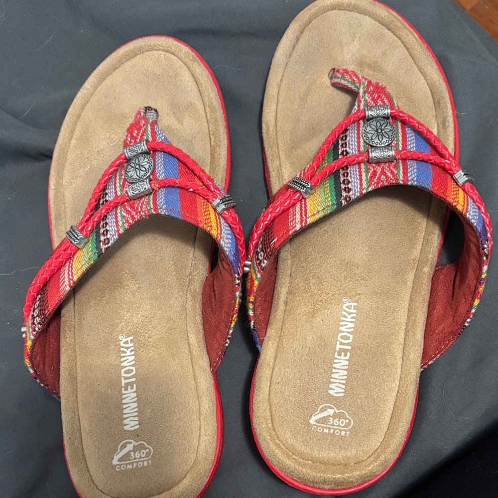Minnetonka Women's Red and Multicolor Sandals